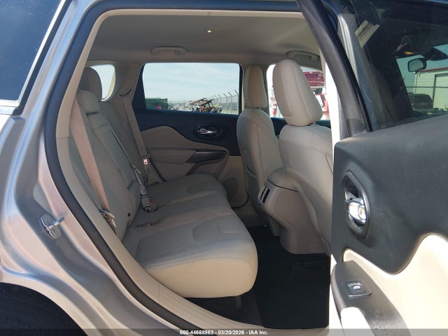 1C4PJLCBXKD248665 Jeep Cherokee Latitude Fwd