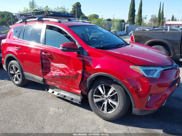 2T3WFREV1GW281541 Toyota Rav4 Xle