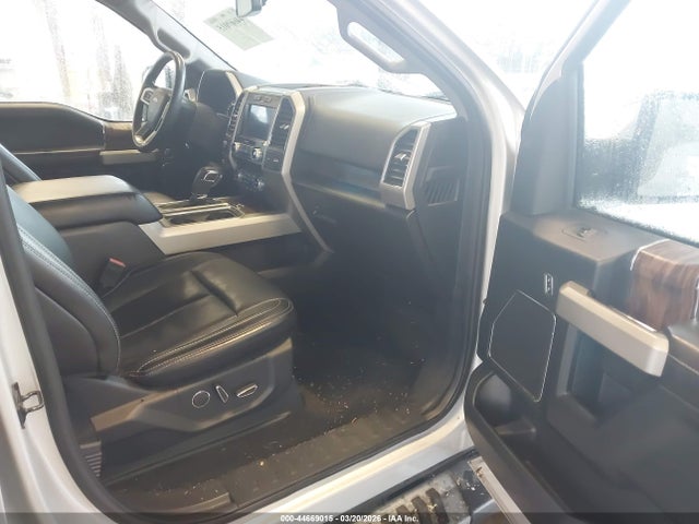 1FTFW1EG3JKC27208 Ford F-150 Lariat