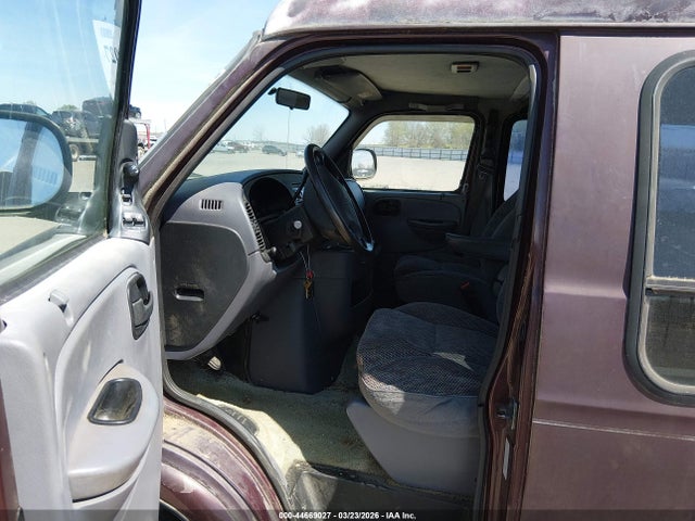 Продажа на аукционе авто 2000 Dodge Ram Van 1500 Conversion, vin: 2B6HB11ZXYK140801, номер лота: 44669027