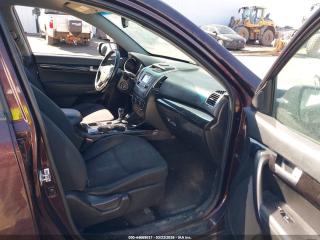 2015 KIA SORENTO 5XYKT4A66FG597765 Photo 4