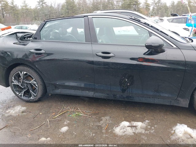 KNAG64J77S5373586 KIA K5 Gt-line