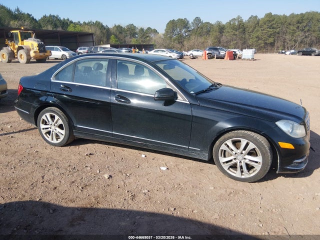 Продажа на аукционе авто 2014 Mercedes-benz C 300 Luxury 4matic, vin: WDDGF8AB8EG175855, номер лота: 44669057