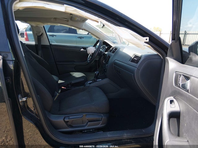44669078 :رقم المزاد ، 3VW267AJ7GM217718 vin ، 2016 Volkswagen Jetta 1.4t S مزاد بيع