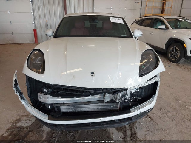 Porsche Macan T 2023 WP1AA2A5XPLB05160 Image 12