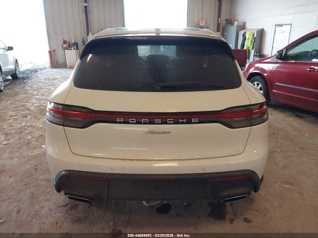 Porsche Macan T 2023 WP1AA2A5XPLB05160 Image 16