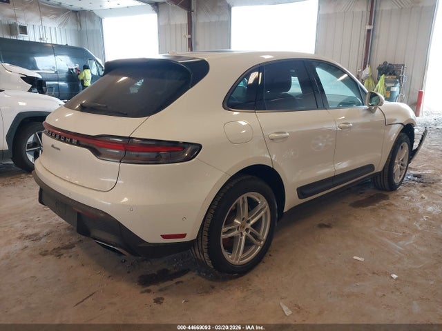 Porsche Macan T 2023 WP1AA2A5XPLB05160 Image 4
