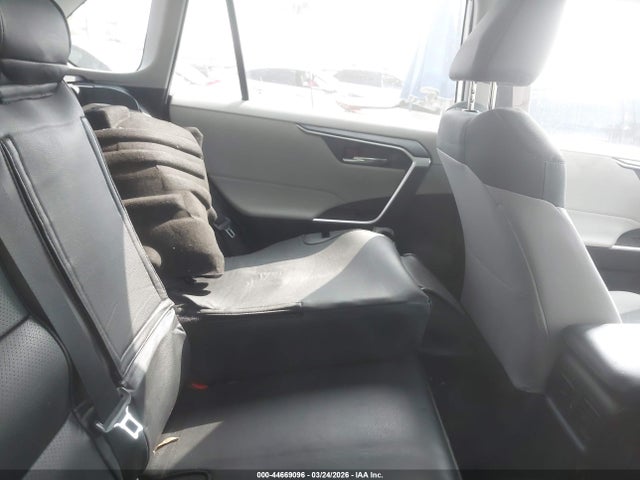 Toyota Rav4 Xle 2021 2T3W1RFV6MC157453 Image 8