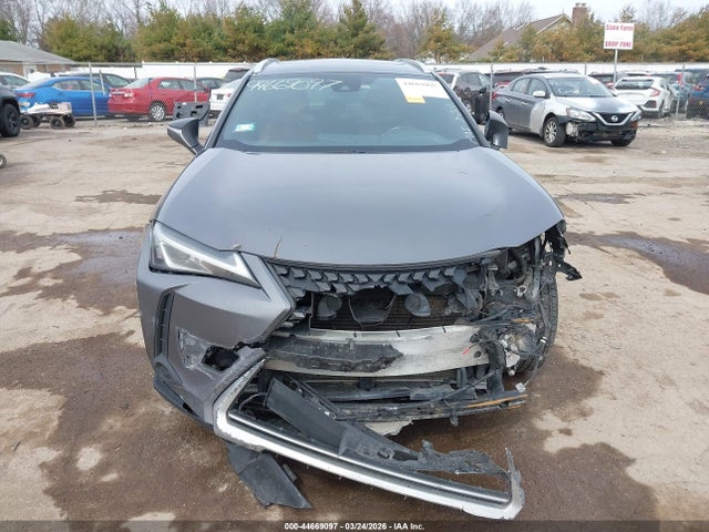 44669097 :رقم المزاد ، JTHU9JBH4K2004915 vin ، 2019 Lexus Ux 250h مزاد بيع