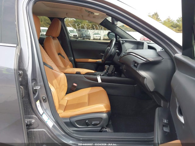 44669097 :رقم المزاد ، JTHU9JBH4K2004915 vin ، 2019 Lexus Ux 250h مزاد بيع