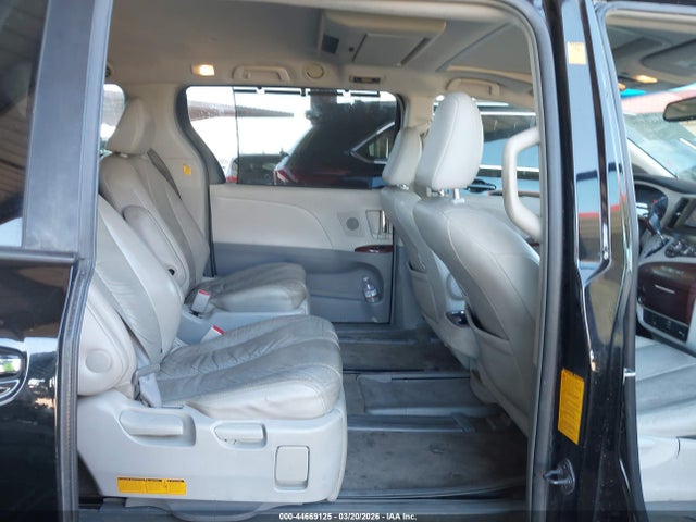 Aukcja sprzedaży 2011 Toyota Sienna Xle, vin: 5TDDK3DC1BS024387, numer aukcji: 44669125