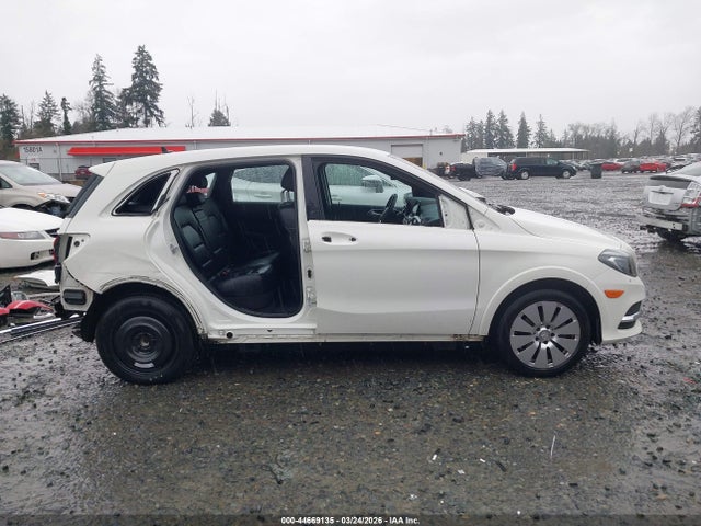 2016 Mercedes-benz B 250e მანქანა იყიდება აუქციონზე, vin: WDDVP9AB2GJ009797, აუქციონის ნომერი: 44669135