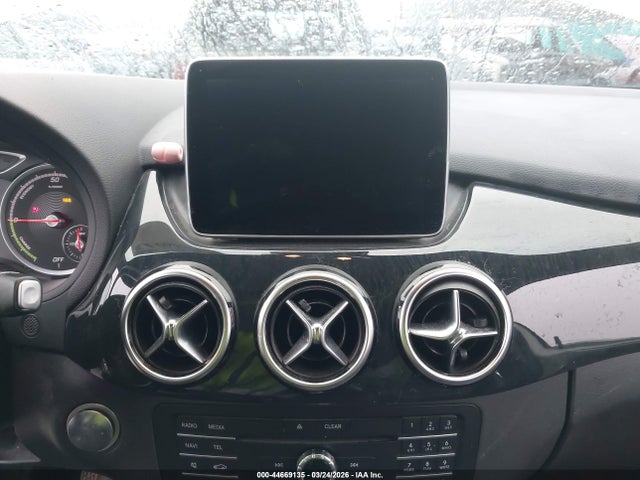 2016 Mercedes-benz B 250e მანქანა იყიდება აუქციონზე, vin: WDDVP9AB2GJ009797, აუქციონის ნომერი: 44669135