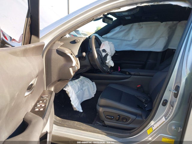 JTHX6JBH5P2144386 Lexus UX 250H
