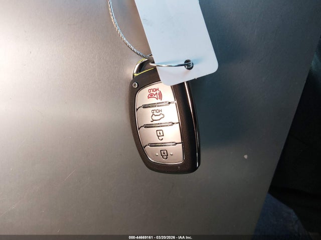 KMHD35LH6GU305086 Hyundai ELANTRA GT