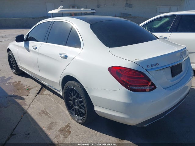 Продажа на аукционе авто 2015 Mercedes-benz C 300 4matic, vin: 55SWF4KB3FU019486, номер лота: 44669179