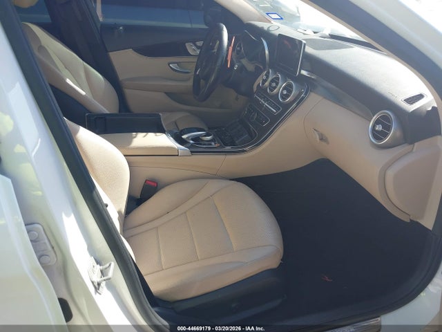 Продажа на аукционе авто 2015 Mercedes-benz C 300 4matic, vin: 55SWF4KB3FU019486, номер лота: 44669179