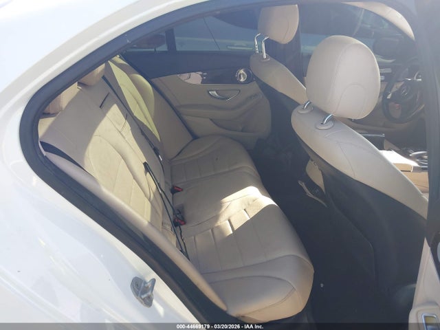 Продажа на аукционе авто 2015 Mercedes-benz C 300 4matic, vin: 55SWF4KB3FU019486, номер лота: 44669179