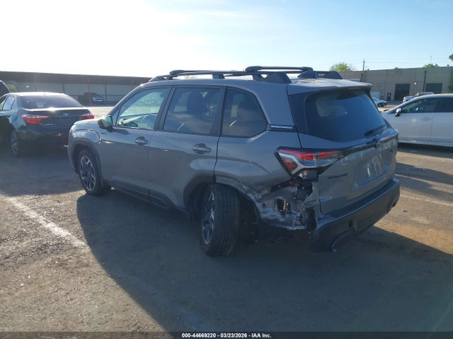 JF2SLSRD1SH427355 Subaru Forester Limited Hybrid