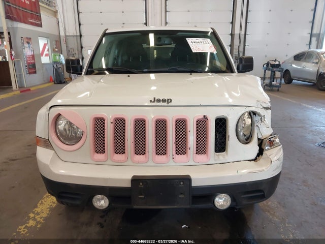 2015 Jeep Patriot Latitude მანქანა იყიდება აუქციონზე, vin: 1C4NJRFB0FD154192, აუქციონის ნომერი: 44669222