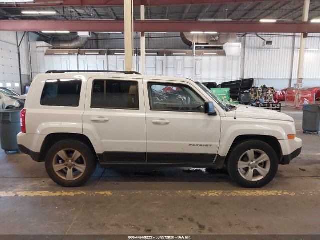 2015 Jeep Patriot Latitude მანქანა იყიდება აუქციონზე, vin: 1C4NJRFB0FD154192, აუქციონის ნომერი: 44669222