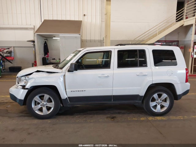 2015 Jeep Patriot Latitude მანქანა იყიდება აუქციონზე, vin: 1C4NJRFB0FD154192, აუქციონის ნომერი: 44669222