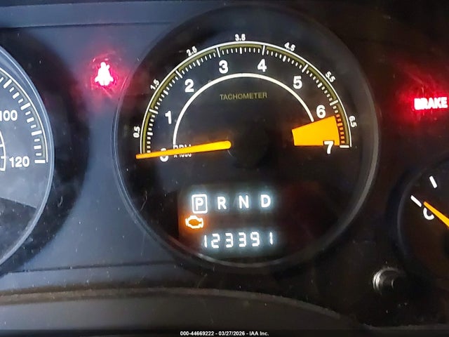 2015 Jeep Patriot Latitude მანქანა იყიდება აუქციონზე, vin: 1C4NJRFB0FD154192, აუქციონის ნომერი: 44669222