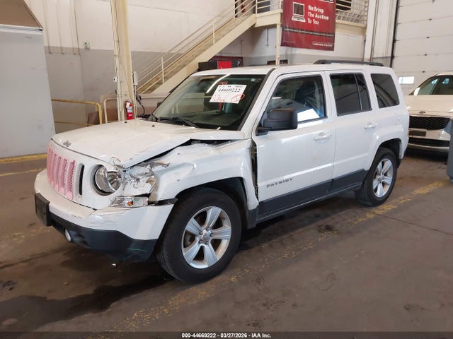 2015 Jeep Patriot Latitude მანქანა იყიდება აუქციონზე, vin: 1C4NJRFB0FD154192, აუქციონის ნომერი: 44669222