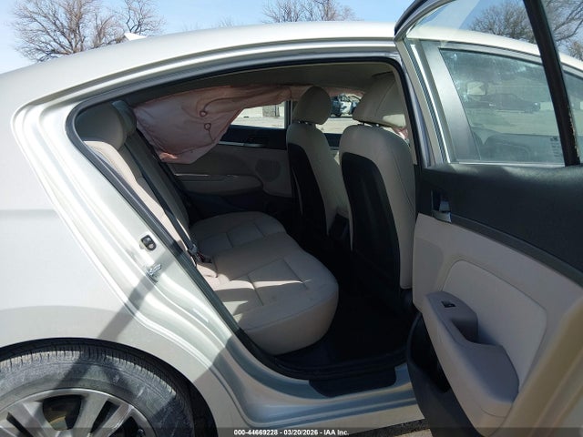KMHD84LF4JU536859 Hyundai ELANTRA SEL