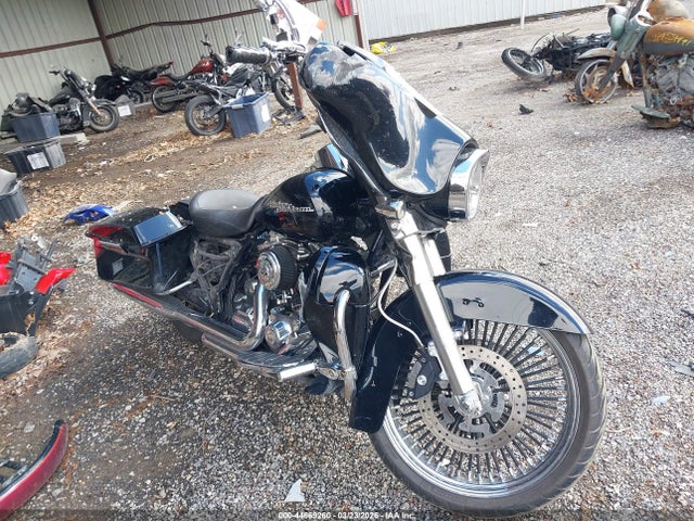 2012 HARLEY-DAVIDSON FLHX 1HD1KBM12CB629988