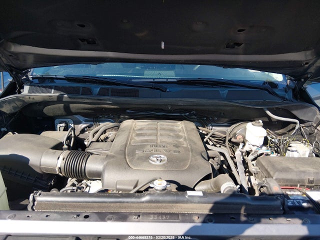 5TFDY5F19KX851585 Toyota Tundra Sr5 5.7l V8