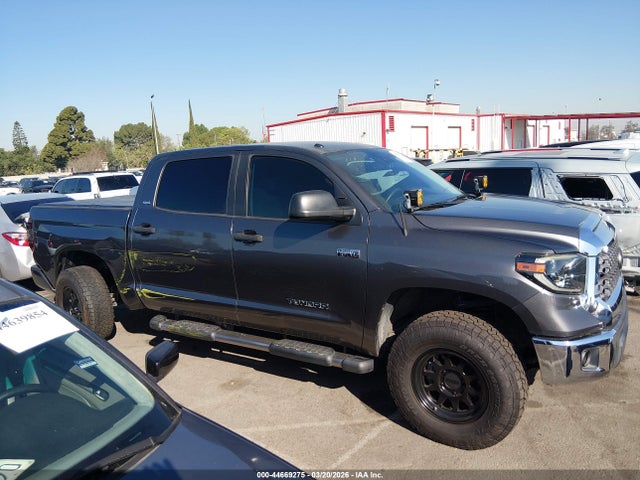 5TFDY5F19KX851585 Toyota Tundra Sr5 5.7l V8