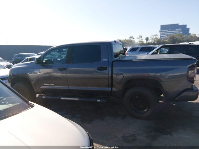5TFDY5F19KX851585 Toyota Tundra Sr5 5.7l V8