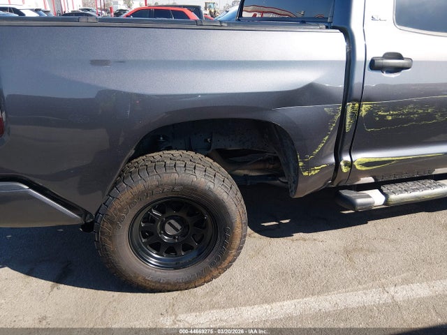 5TFDY5F19KX851585 Toyota Tundra Sr5 5.7l V8
