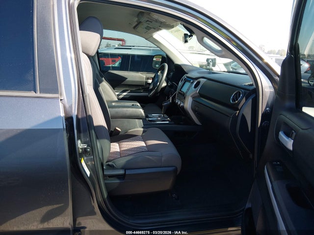 5TFDY5F19KX851585 Toyota Tundra Sr5 5.7l V8