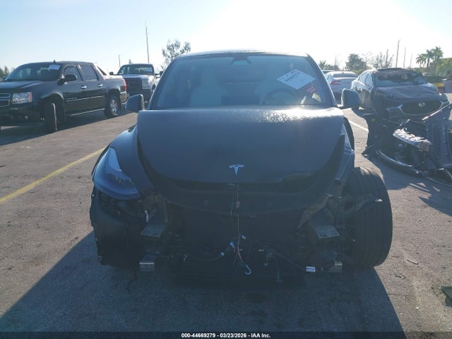 44669279 :رقم المزاد ، 7SAYGAEEXRF201172 vin ، 2024 Tesla Model Y Long Range Dual Motor All-wheel Drive مزاد بيع