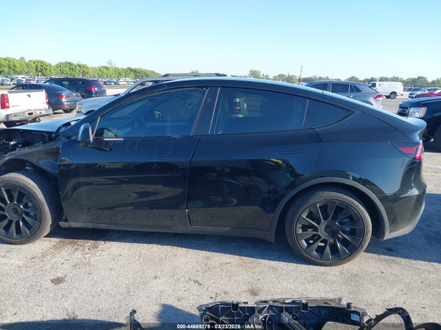 44669279 :رقم المزاد ، 7SAYGAEEXRF201172 vin ، 2024 Tesla Model Y Long Range Dual Motor All-wheel Drive مزاد بيع