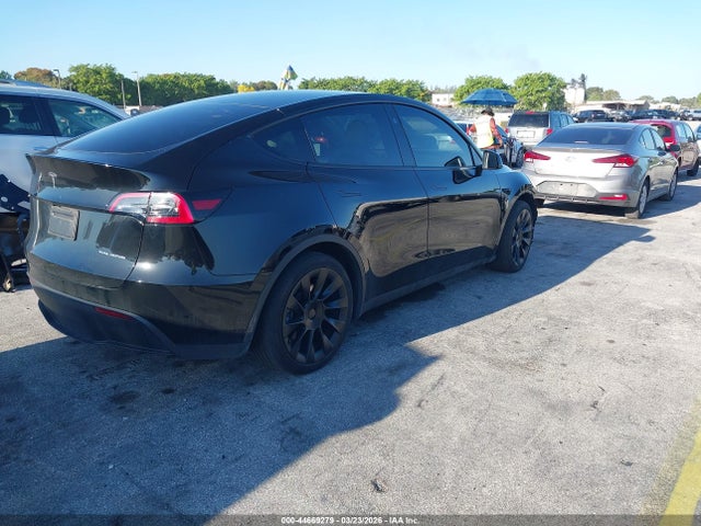 44669279 :رقم المزاد ، 7SAYGAEEXRF201172 vin ، 2024 Tesla Model Y Long Range Dual Motor All-wheel Drive مزاد بيع