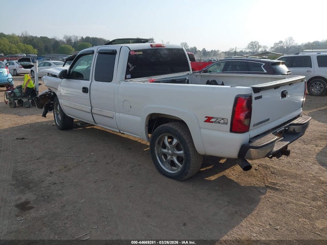 2006 CHEVROLET SILVERADO 1500 1GCEK19B56Z157408 Photo 2