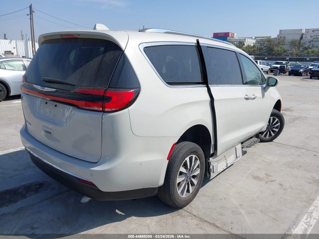 Auction sale of the 2021 Chrysler Pacifica Touring L, vin: 2C4RC1BG1MR521335, lot number: 44669299