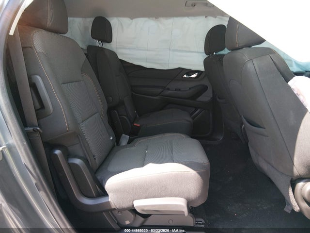 1GNERGKW2MJ195886 Chevrolet Traverse Fwd Lt Cloth