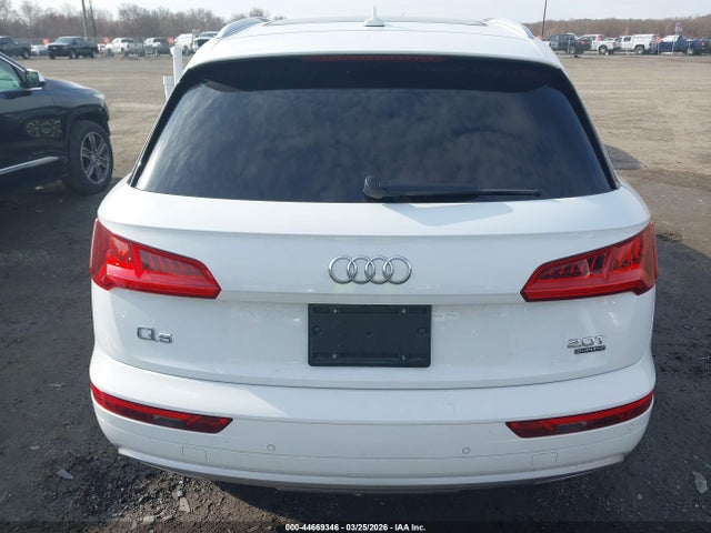 2018 Audi Q5 2.0t Premium/2.0t Tech Premium მანქანა იყიდება აუქციონზე, vin: WA1BNAFY6J2007273, აუქციონის ნომერი: 44669346