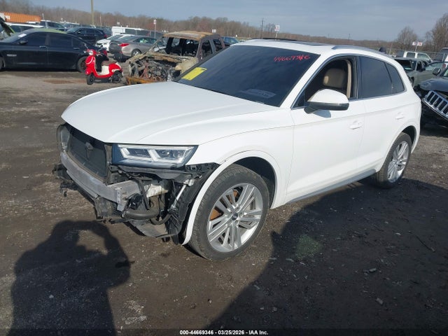 2018 Audi Q5 2.0t Premium/2.0t Tech Premium მანქანა იყიდება აუქციონზე, vin: WA1BNAFY6J2007273, აუქციონის ნომერი: 44669346