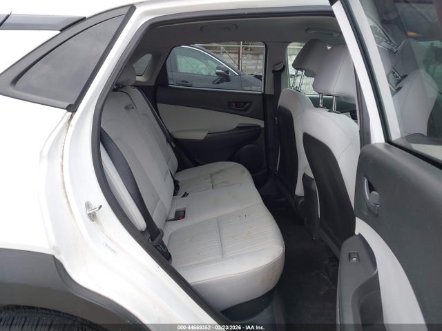 44669352 :رقم المزاد ، KM8K6CABXNU849976 vin ، 2022 Hyundai Kona Sel مزاد بيع