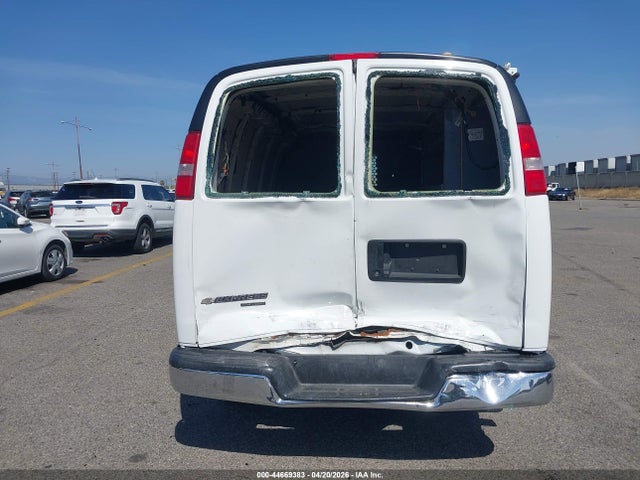 Chevrolet Express 2500 Work Van 2015 1GCWGFCF6F1241041 Image 16