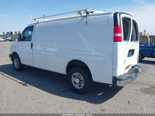 Chevrolet Express 2500 Work Van 2015 1GCWGFCF6F1241041 Image 3