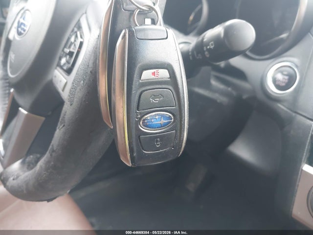 44669384 :رقم المزاد ، 4S4BSATCXH3271832 vin ، 2017 Subaru Outback 2.5i Touring مزاد بيع