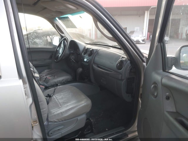2005 JEEP LIBERTY 1J4GK48K75W549344 Photo 4