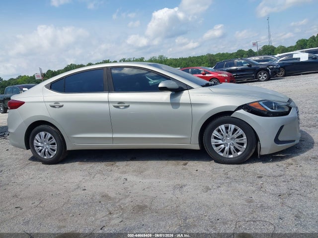 Продаж на аукціоні авто 2017 Hyundai Elantra Se, vin: KMHD74LF2HU398493, номер лоту: 44669409