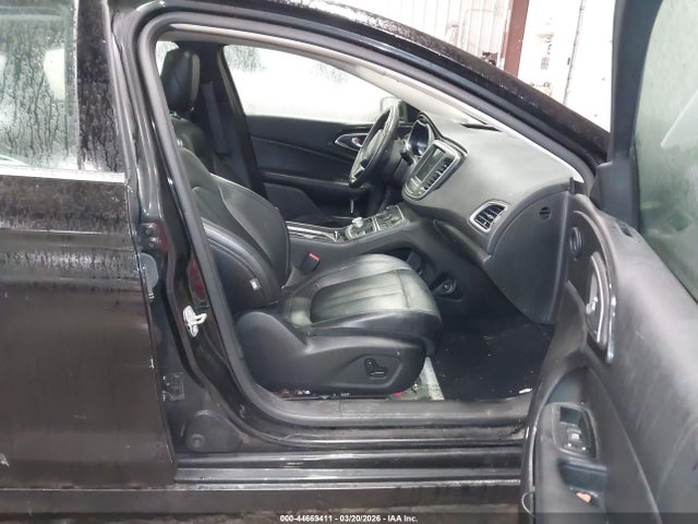 Продажа на аукционе авто 2015 Chrysler 200 C, vin: 1C3CCCEG7FN540134, номер лота: 44669411